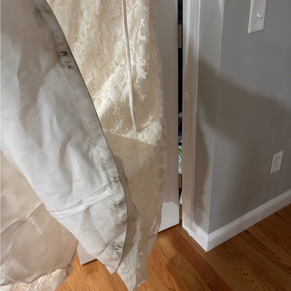 Maggie Sorttero Wedding Dress size 6 - Picture 4 of 4